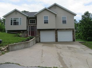 21990 Landmark Ln, Waynesville, MO 65583