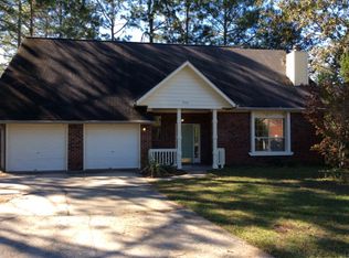 1953 Woking Ct, Hinesville, GA 31313