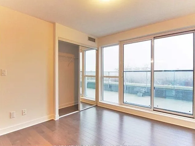 58 Orchard View Blvd #414 — Photo 12