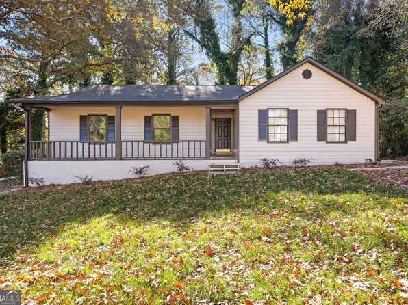 375 Hillsdale Dr, Fayetteville, GA 30214