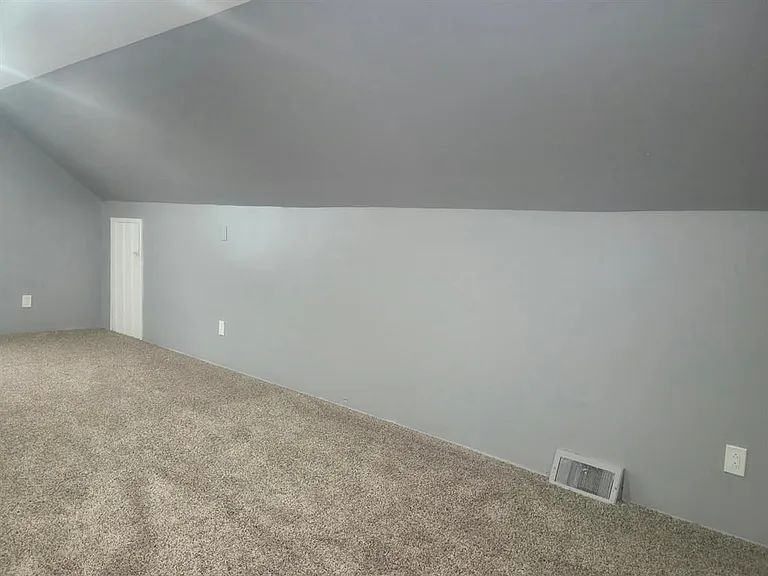 8254 Sussex St — Photo 23