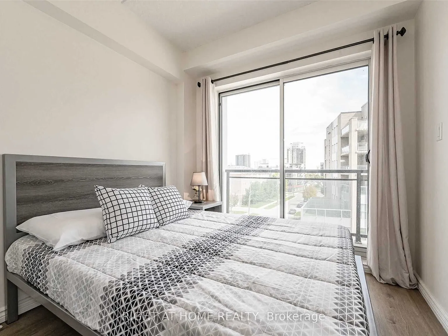 2 bed, $2,175 — Photo 4