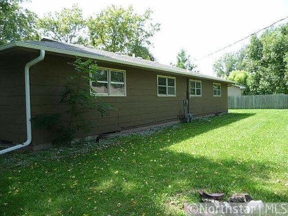 2nd image of 108-110 MEADOW S
