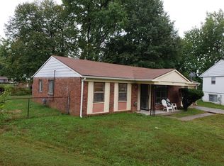 5609 Riata Ct, Louisville, KY 40218