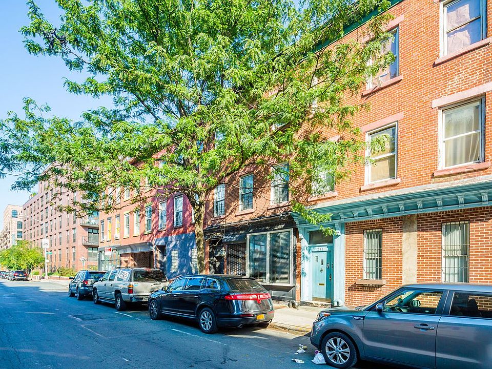 2nd image of 229 Kent Ave Ste 1