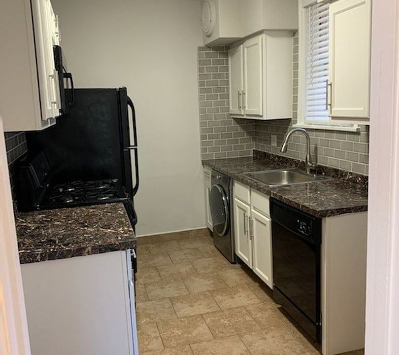 1st image of 1019 Sanford Ave #1SE