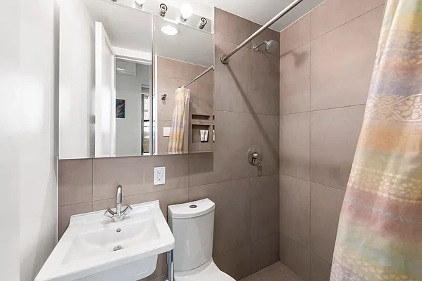 Rented by Nest Seekers International | media 20