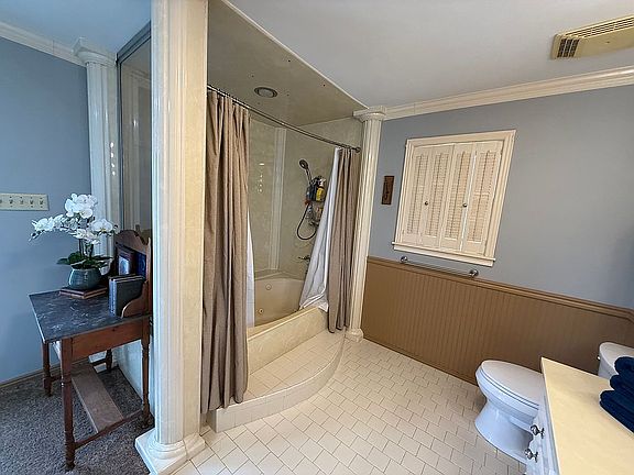 14th image of this home