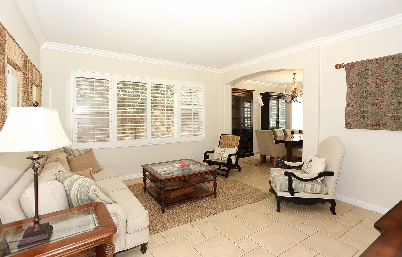 5 bed, 3118 sqft, $6,990 — Photo 4