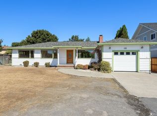105 Kelly Ln, Petaluma, CA