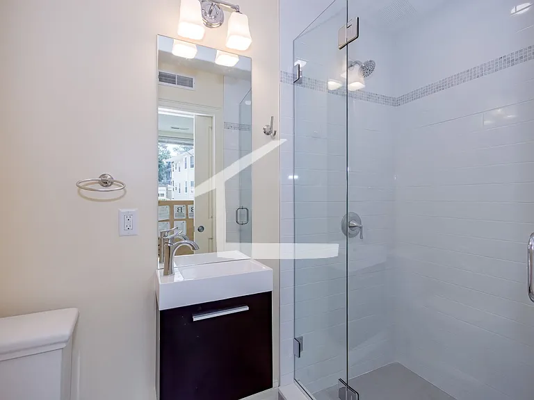 8 Cufflin St #118 — Photo 11