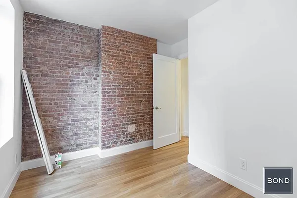 Rented by Bond New York | media 40