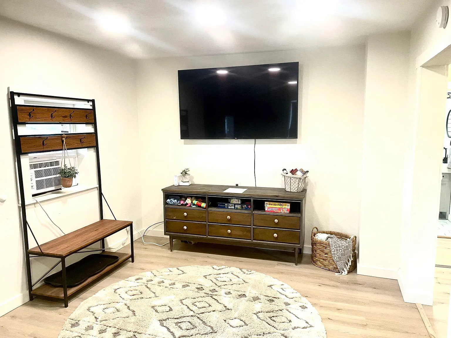 2 bed, 720 sqft, $1,450 — Photo 3