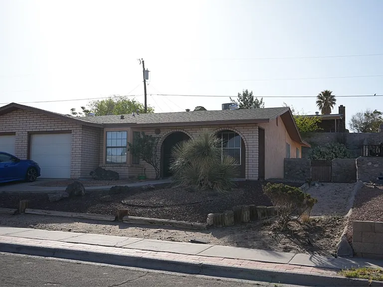 3106 Risner St — Photo 1