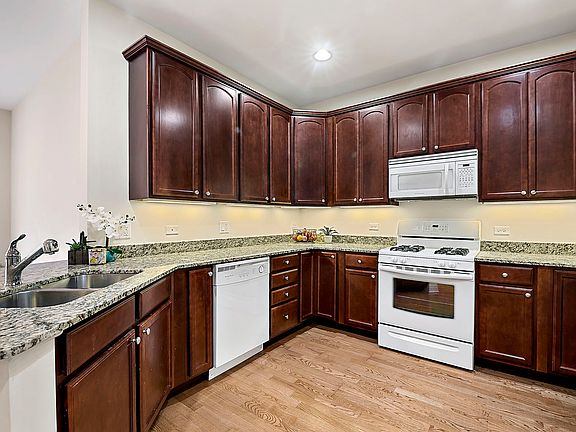 4th image of 4953 Oakton St Unit 302