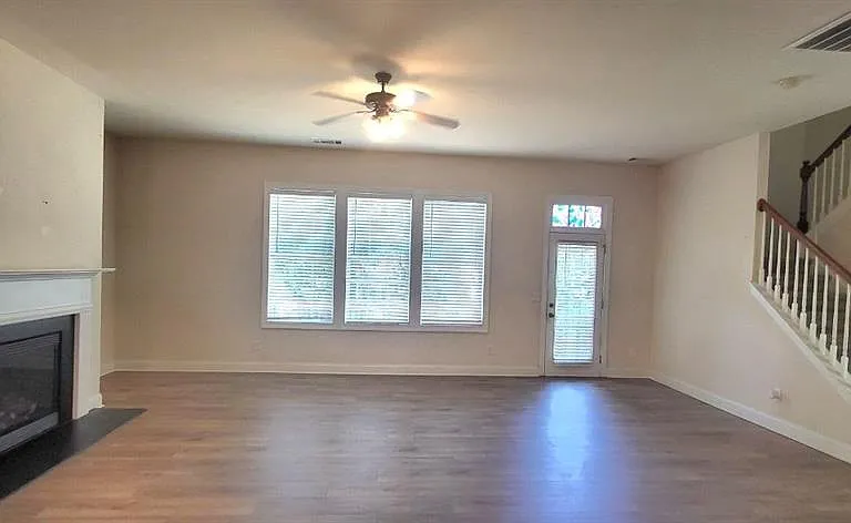 1649 Sentinel View Dr — Photo 8