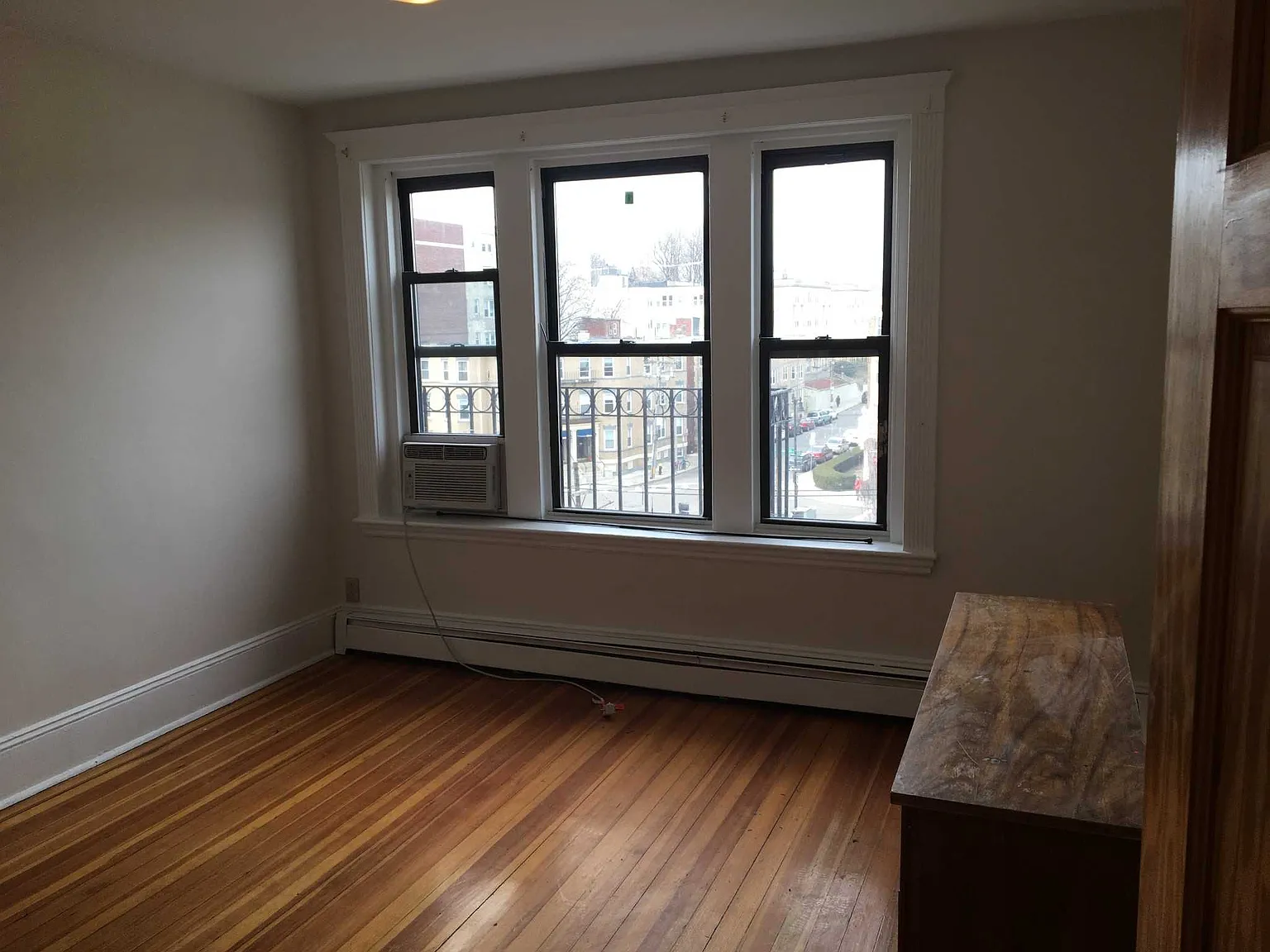 4 bed, $4,200 — Photo 4