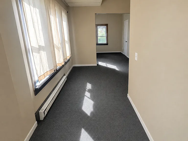 1017 Vine St — Photo 5