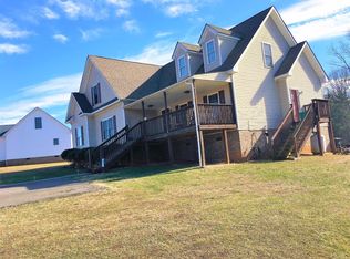 211 Stoney Creek Dr, Madison Heights, VA 24572