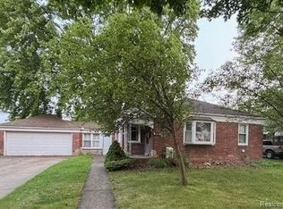 26111 Student, Redford, MI 48239