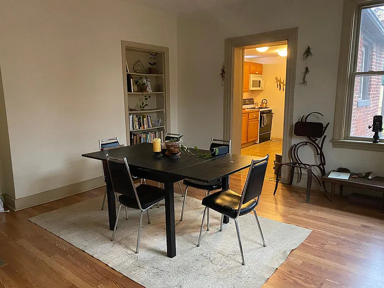 3631 Charlotte St — Photo 8