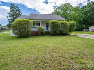 210 Park St, Bessemer City, NC 28016