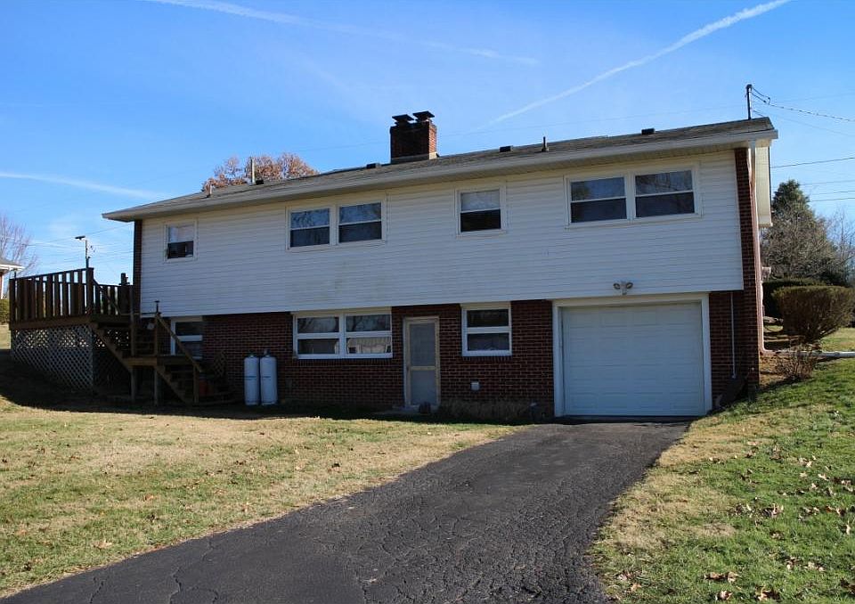 2nd image of 16119 Fairview Rd
