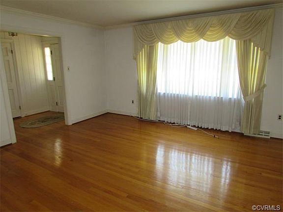 4th image of 9344 Falcon Dr