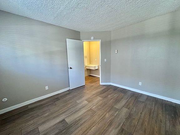 4th image of 4666 63rd St APT 20