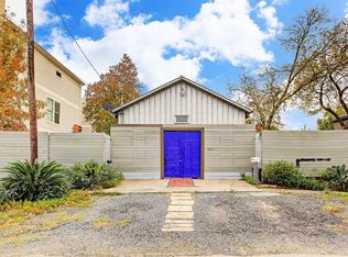 1517 Shearn St, Houston, TX 77007