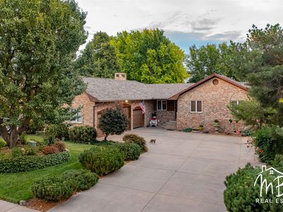 1714 E Crestway Dr, Garden City, KS, 67846
