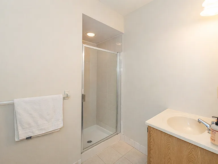 3 Port Royal Dr #2 — Photo 15