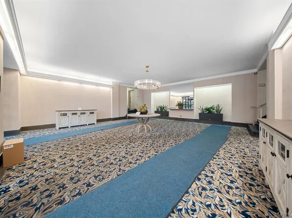 98-120 Queens Boulevard image 22 of 29