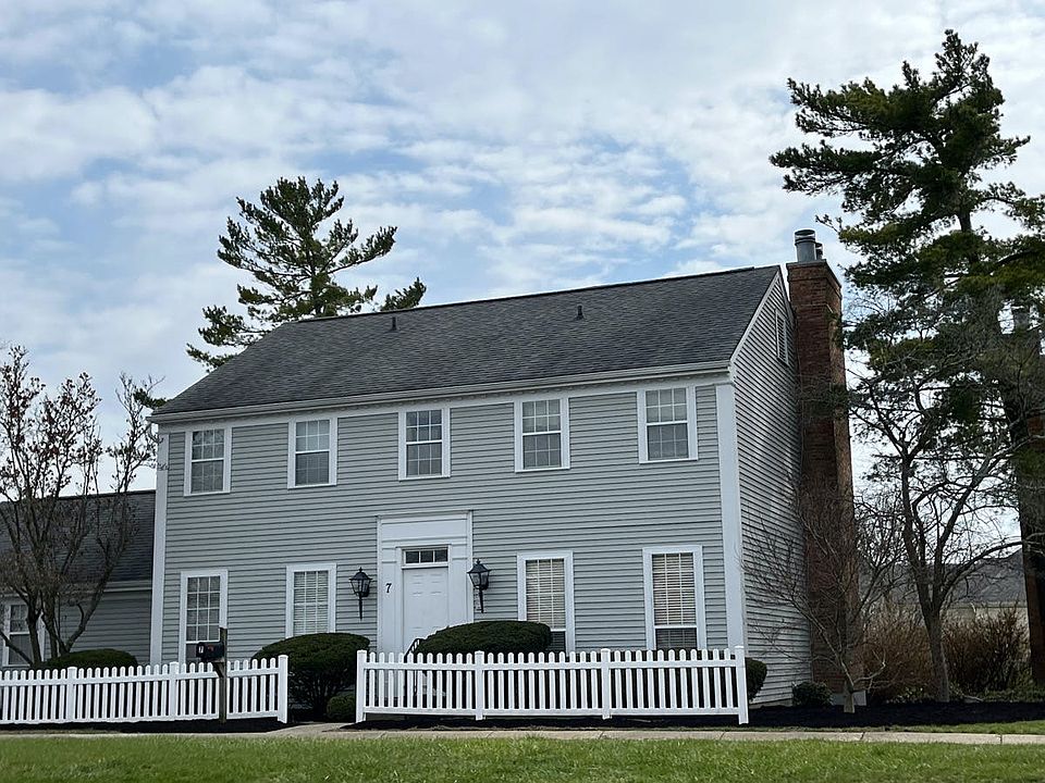 1st image of 7 Cogswells Grant Dr