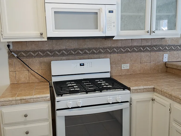 4604 Cahuenga Blvd #6 — Photo 5