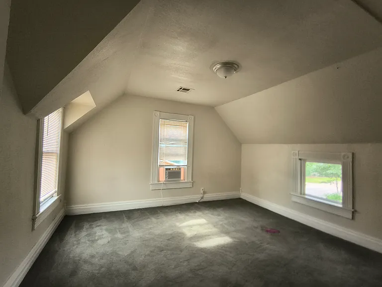 402 E Warner Ave — Photo 10