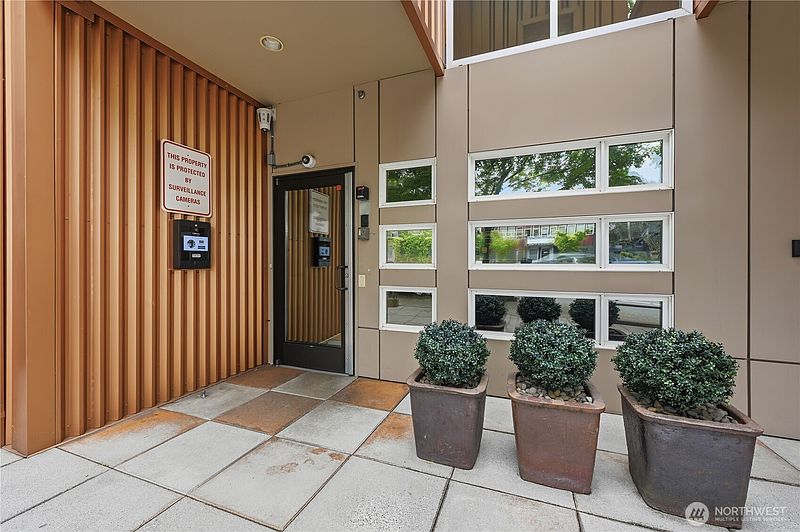 2nd image of 4020 Aurora Avenue N #304