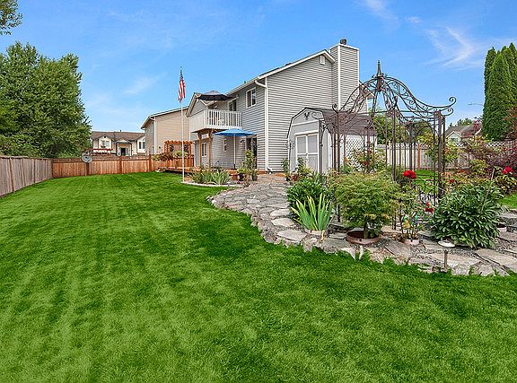 2nd image of 6305 55th Pl NE