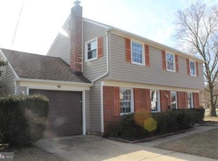 66 Longwood Dr, Stratford, NJ 08084