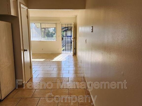 4th image of 475 N Manila Ave APT 204
