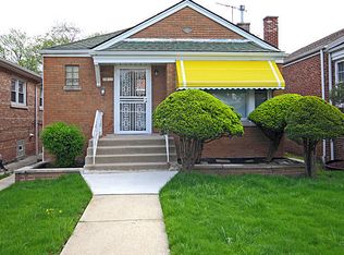 8833 S Crandon Ave, Chicago, IL 60617