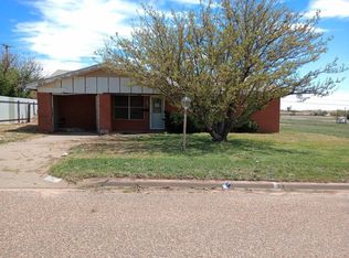 703 S Austin Ave, Tulia, TX 79088