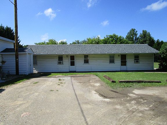 Clarke and Cole Rt 20 and Elm 072