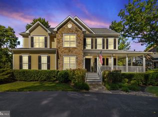 8 N Locust St, Round Hill, VA