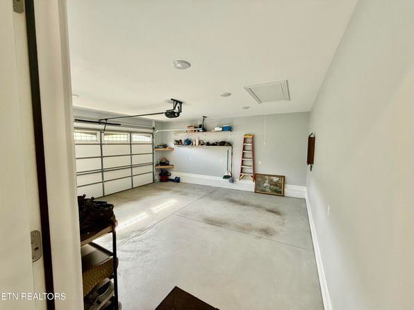 396 Cromwell St, Harrogate, TN 37752