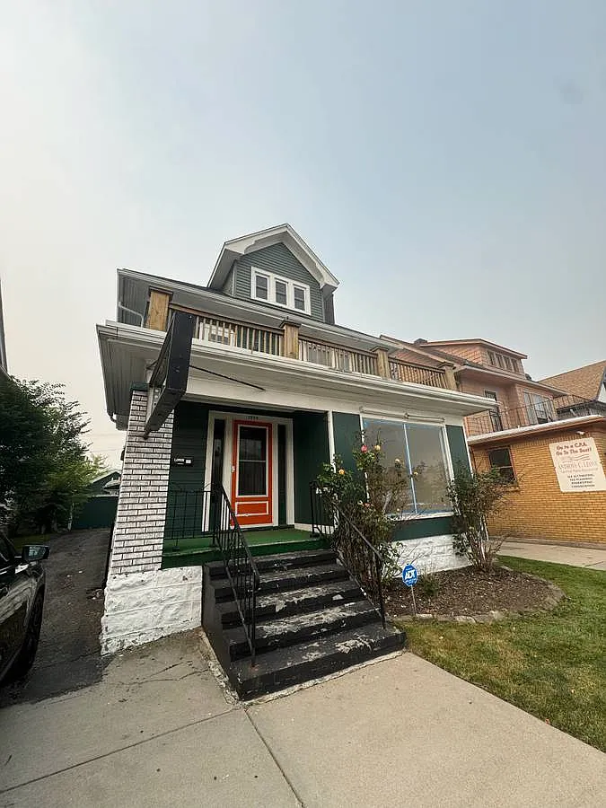 3 bed, 1250 sqft, $1,600 — Photo 3
