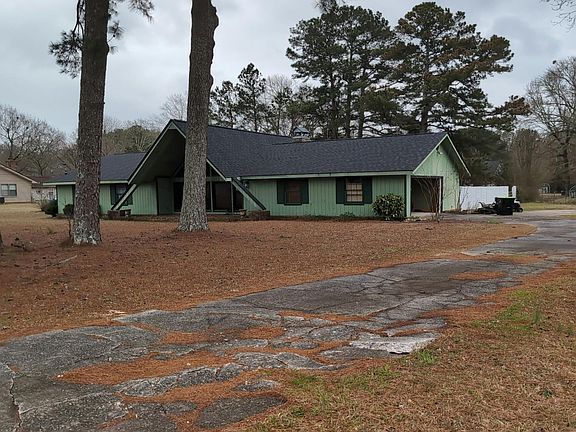 2nd image of 301 Founders Dr