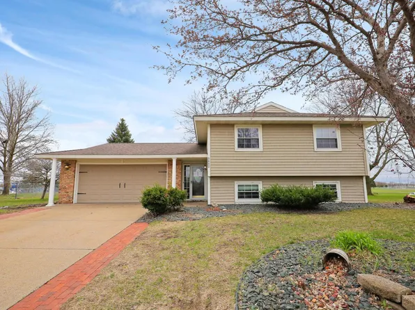 5642 139th Street Ct, Apple Valley, MN 55124