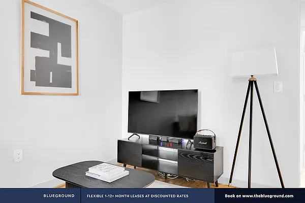 Rented by The Blueground | media 4