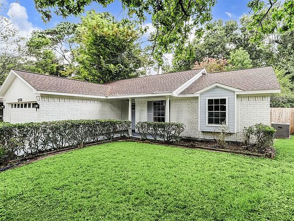 2nd image of 3131 River Valley Dr